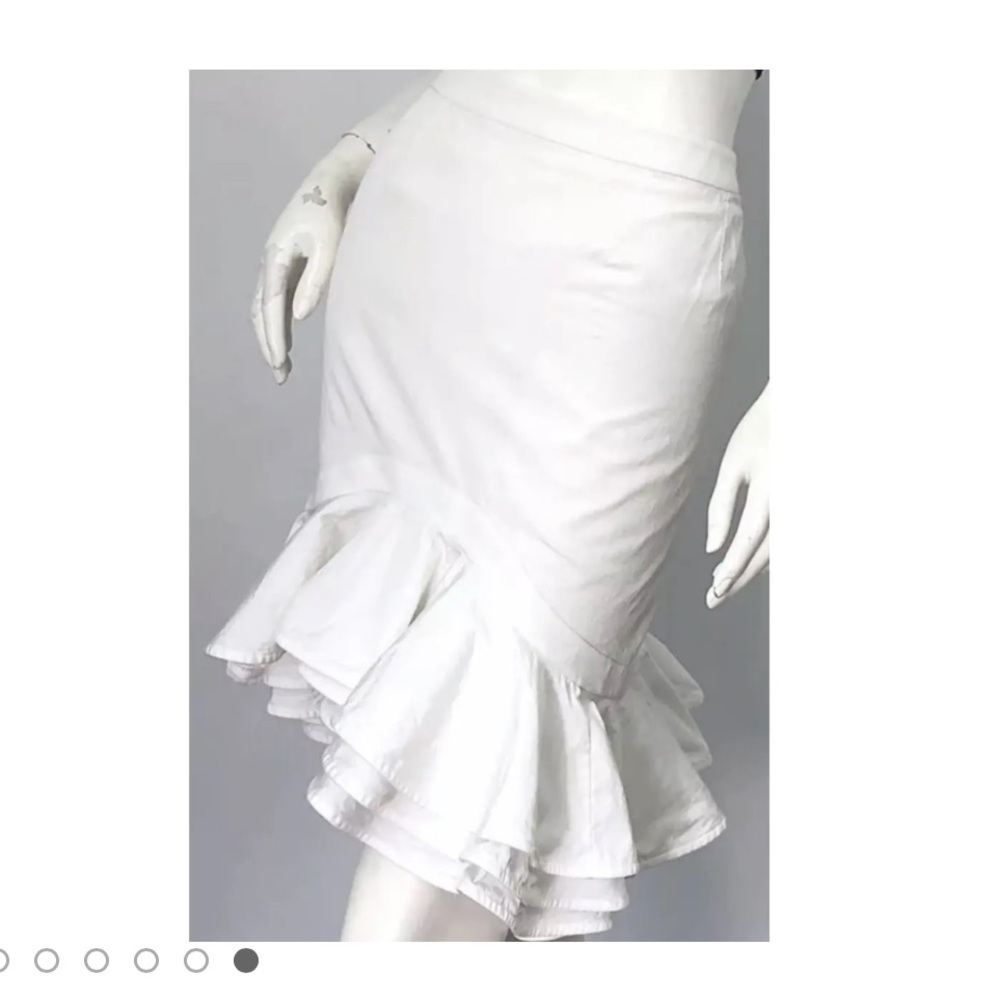 Yves Saint Laurent Y2K from the 2000s Mid-length Elegant Ruffled Skirt vintage